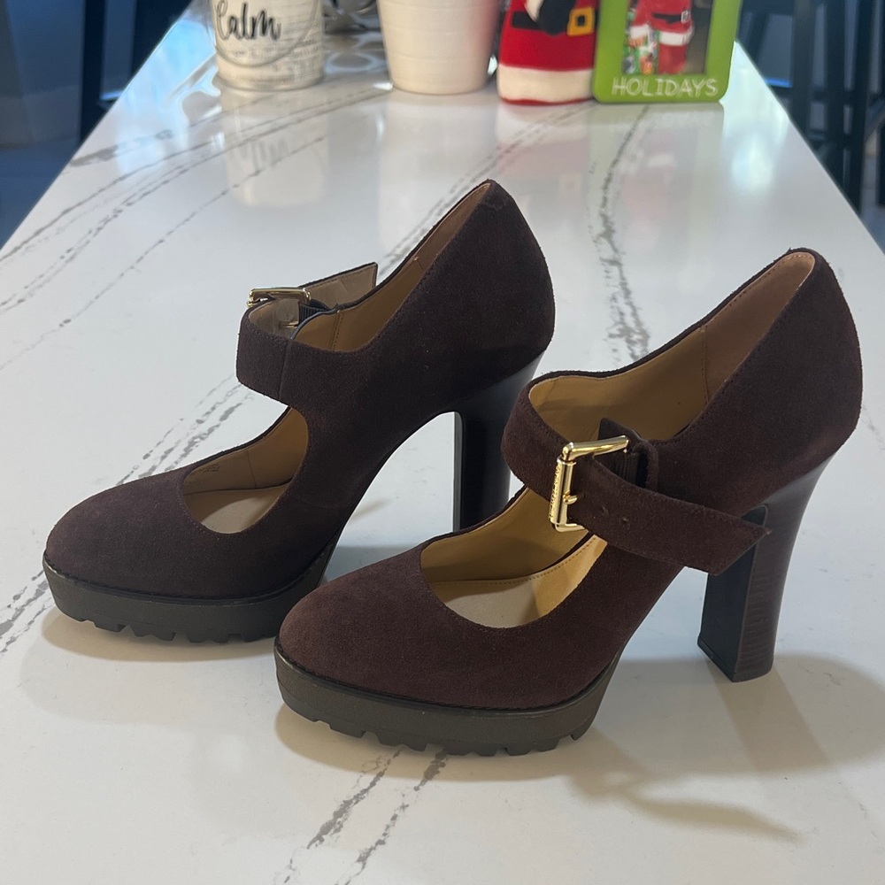 Michael Kors Dark Brown Suede Heels with Gold Buckle Size 7.5 M - Picture 5 of 16
